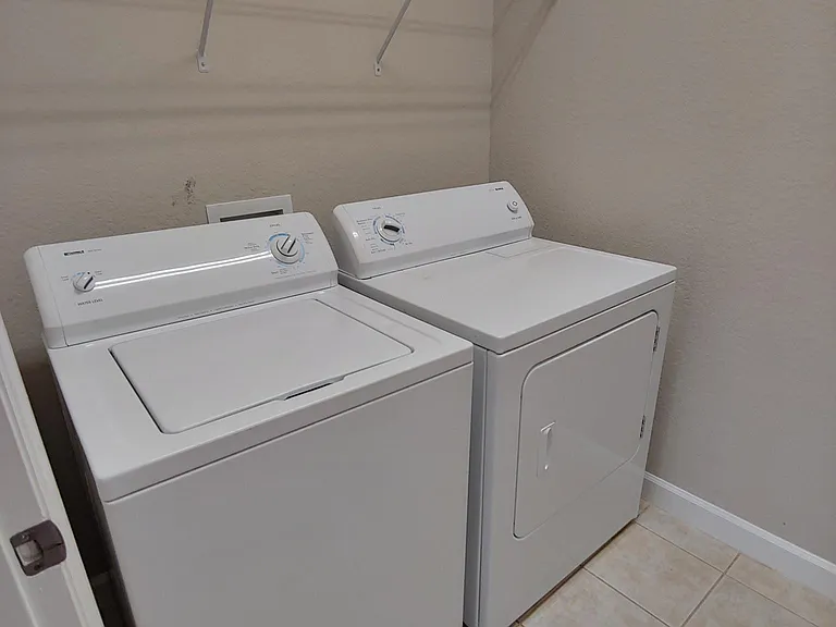 4258 Raleigh Way — Photo 23