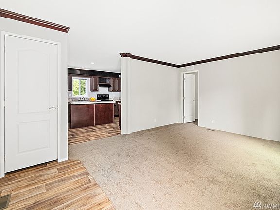 2nd image of 225 Tahuyeh Dr NW