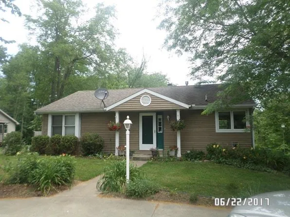 54248 County Road 8, Middlebury, IN 46540