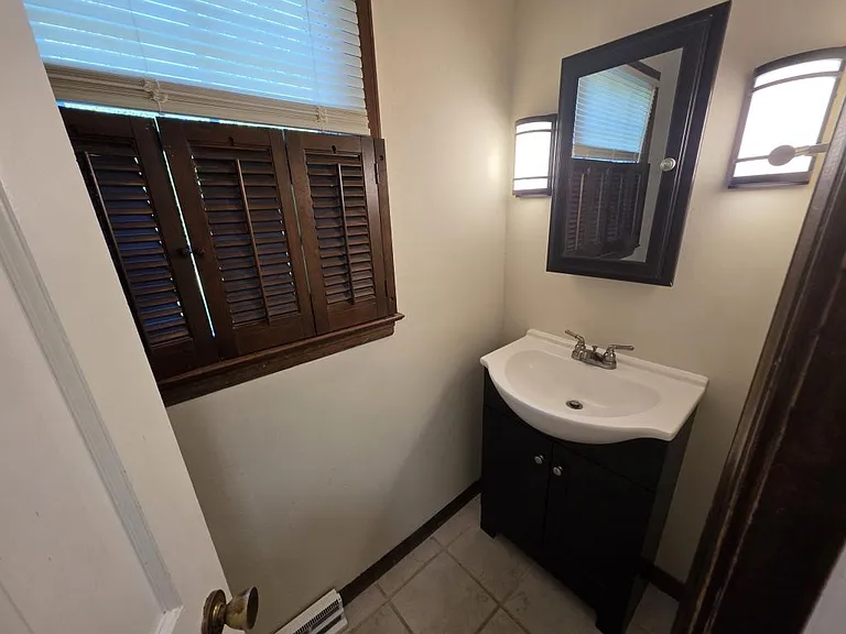 212 Stratford Dr — Photo 24