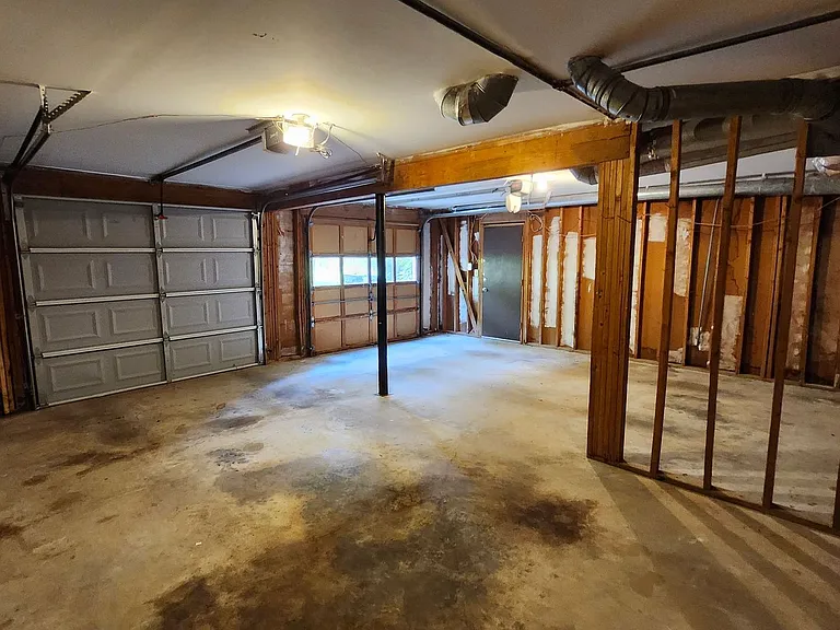 310 Milesford Ct — Photo 17