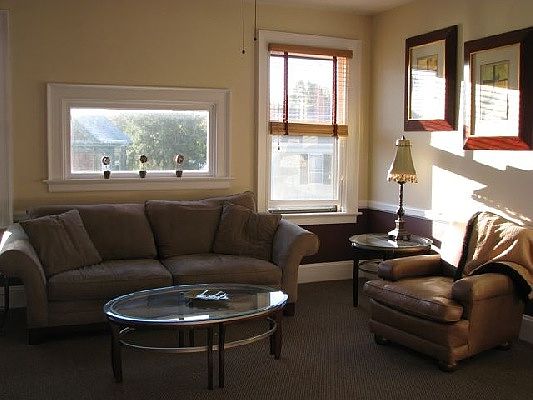 2nd image of 38 Rhode Island Ave APT 4