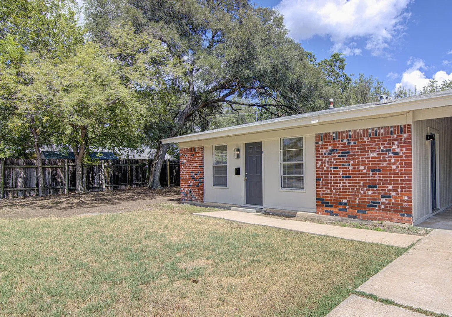 5006 Brighton Rd — Photo 4