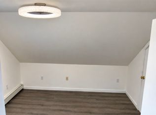 9 Maynard Ave APT 2, Webster, MA 01570
