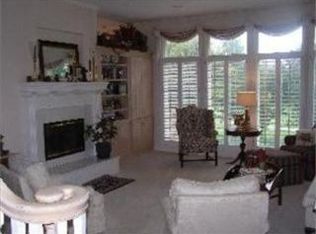 5460 NE Wedgewood Ct, Lees Summit, MO 64064