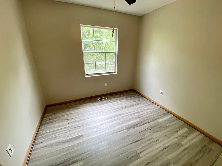 115 Ballenger Rd — Photo 10