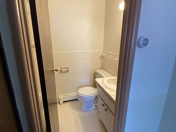 4th image of 1772 Western Ave #16