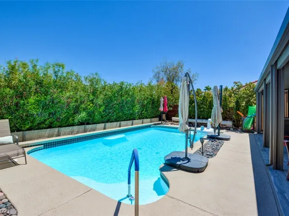 300 Torrey Point Ct, Las Vegas, NV 89145