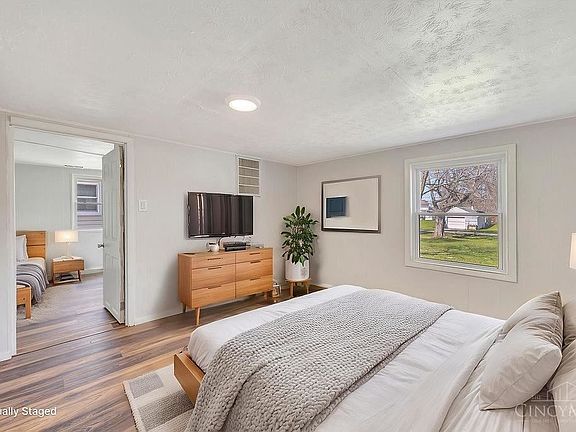 5th image of 212 Shideler St