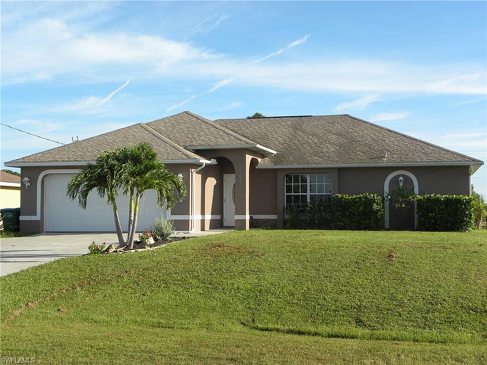 1st image of 1631 S Gator Cir