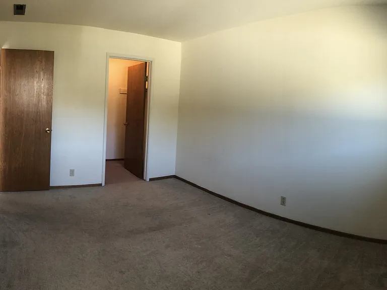 222 Laine St — Photo 29