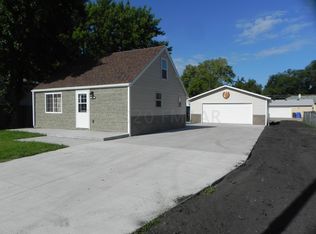 1022 25th St N, Fargo, ND 58102
