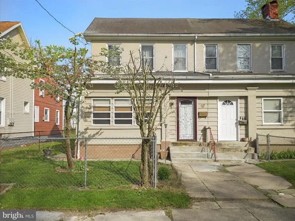 62 N 4th St, Chambersburg, PA 17201