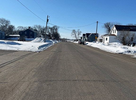 4th image of 161 Meeker Ave S