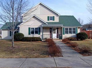 1307 Amber Ct, Reedsburg, WI 53959