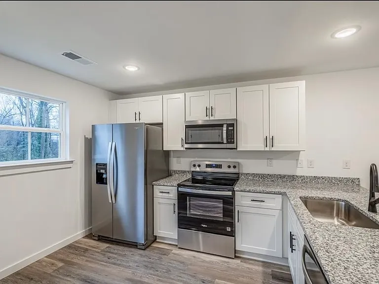 267 Vanderbilt Rd — Photo 8