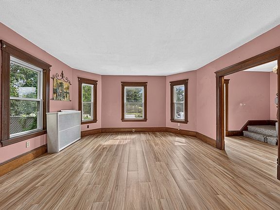 5th image of 157 Gorham St