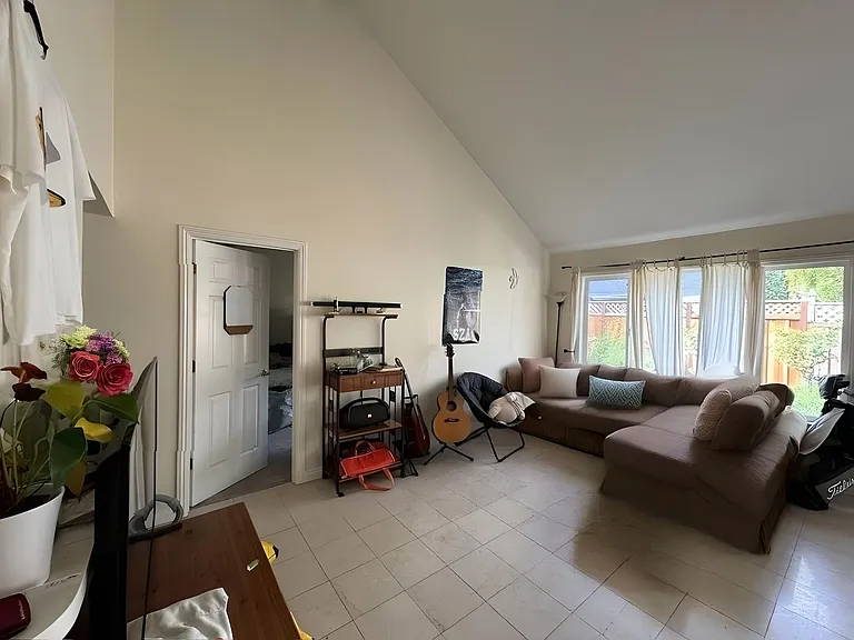 2340 Park Ave — Photo 5