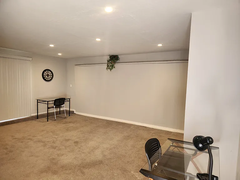 807 Taurus Dr — Photo 2