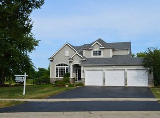 1656 Normandy Woods Ct, Grayslake, IL 60030