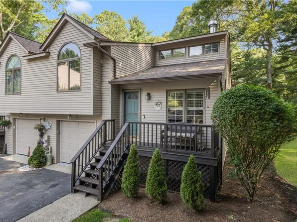 25 White Birch Ct Unit 25, North Kingstown, RI 02852