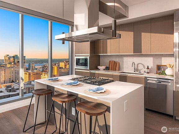 5th image of 800 Columbia Street #3201