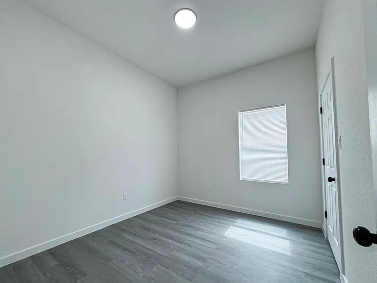 328 Clearwater St #A — Photo 6