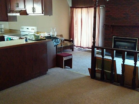 3rd image of 10863 Andrews Ave