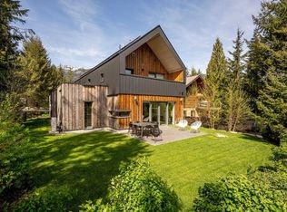 6187 Eagle Dr, Whistler, BC V8E0C6
