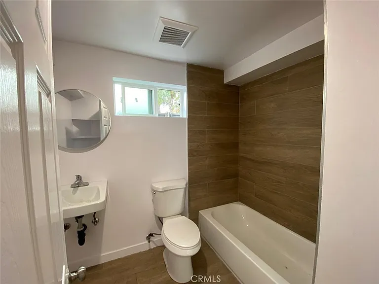 448 W 41st Pl #3/4 — Photo 31