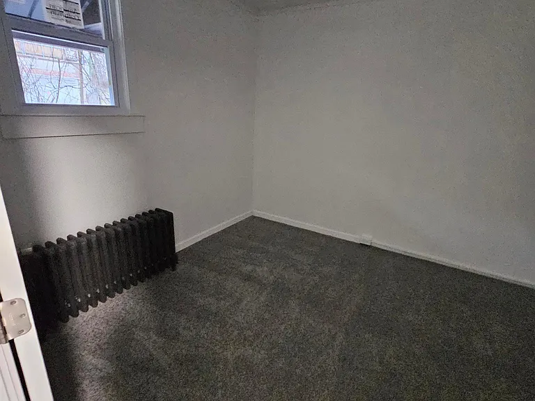 636 Lillian St — Photo 16