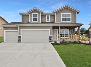 2523 SW Mitchell St, Oak Grove, MO 64075