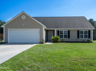 216 Cherry Blossom Dr, Richlands, NC 28574