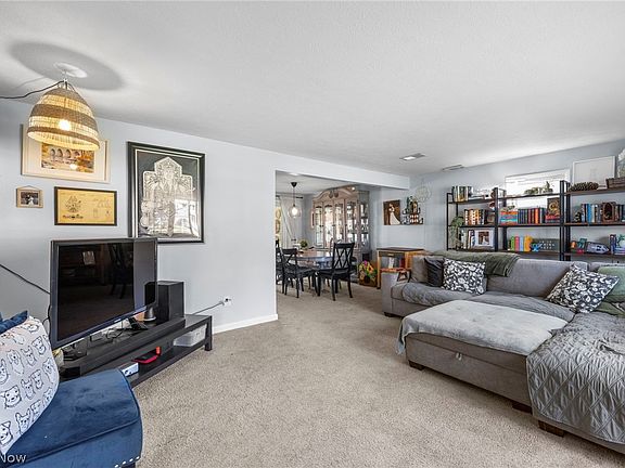 5th image of 329 Baldwin Dr