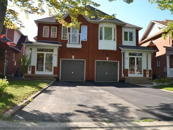 15 Boxhill Rd, Markham, ON L3S 4R1