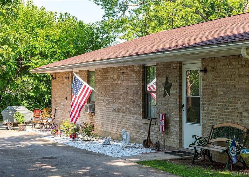 1823 Wilbur Ave Fairborn, OH Zillow