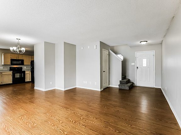 4th image of 35 Frostwood Ln