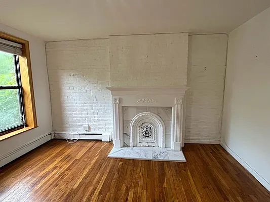 Rented by Eva M. Daniels Realty | media 6