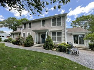 42 Bluff St, Westbrook, CT 06498
