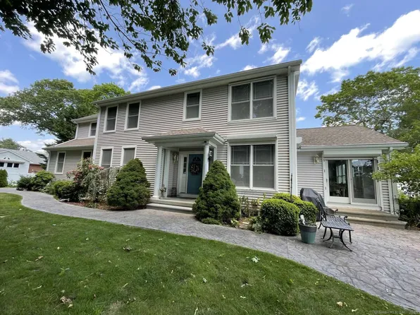 42 Bluff Street, Westbrook, CT 06498
