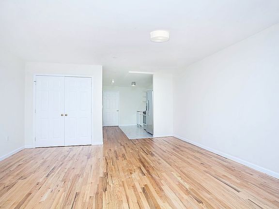 3rd image of 242 W 136th St