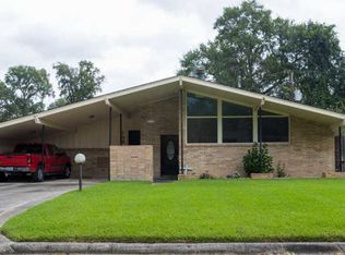 153 Berkshire Ln, Beaumont, TX 77707