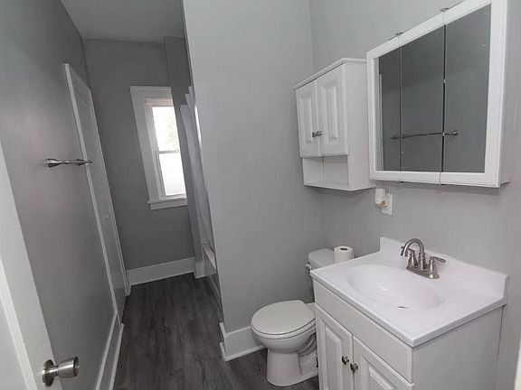 4th image of 1451 W 4th St APT 3