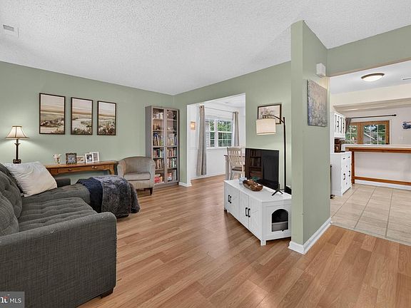 3rd image of 75 Knight Ave