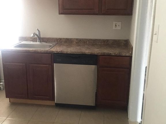 2nd image of 3169 Belgrade St #2