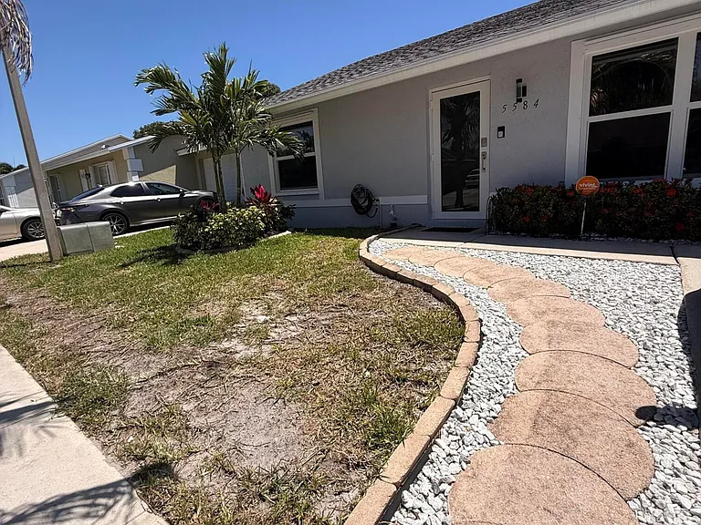 5584 Priscilla Ln — Photo 18
