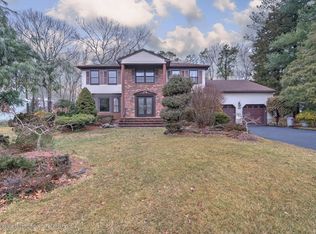 22 Apache Dr, Manalapan, NJ 07726