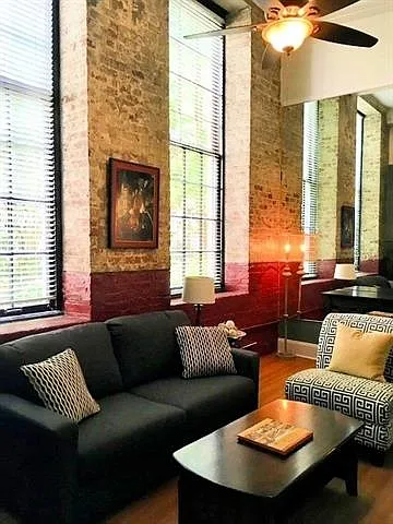1 bed, 1.0 bath, 687 sqft, $2,595 — Photo 2