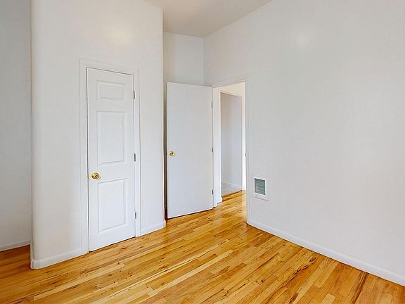 5th image of 234 E 106th St APT 3C2