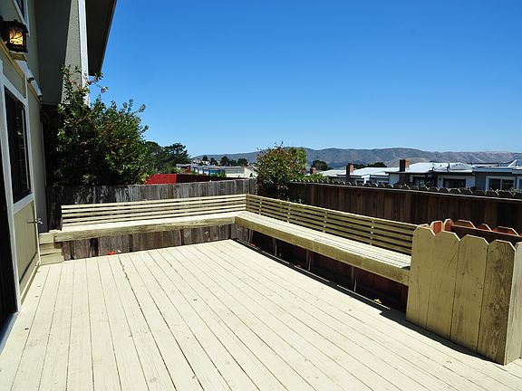 4th image of 3812 Kent Way